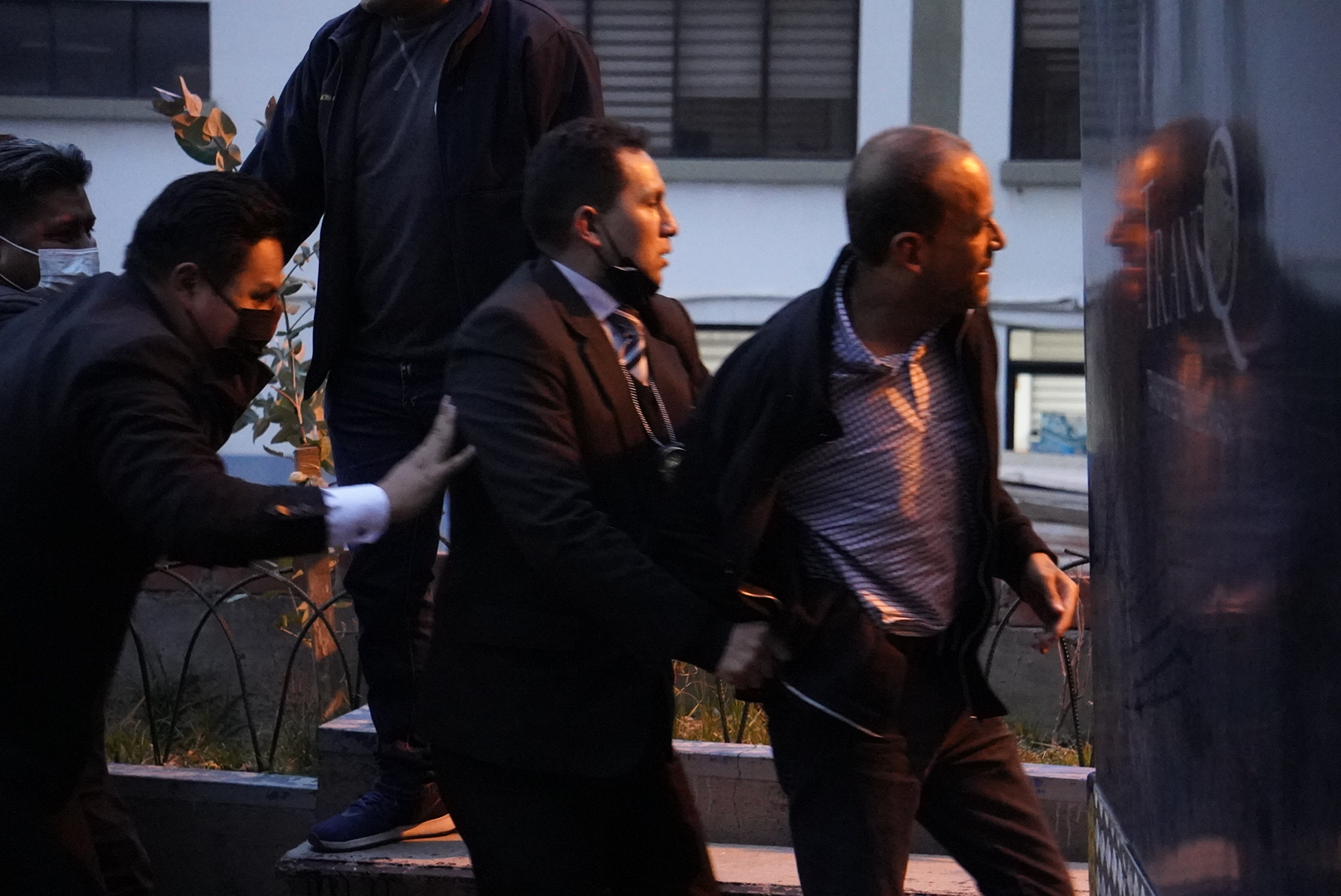 Detienen a gobernador boliviano por crisis de 2019 Detienen a gobernador boliviano por crisis de 2019