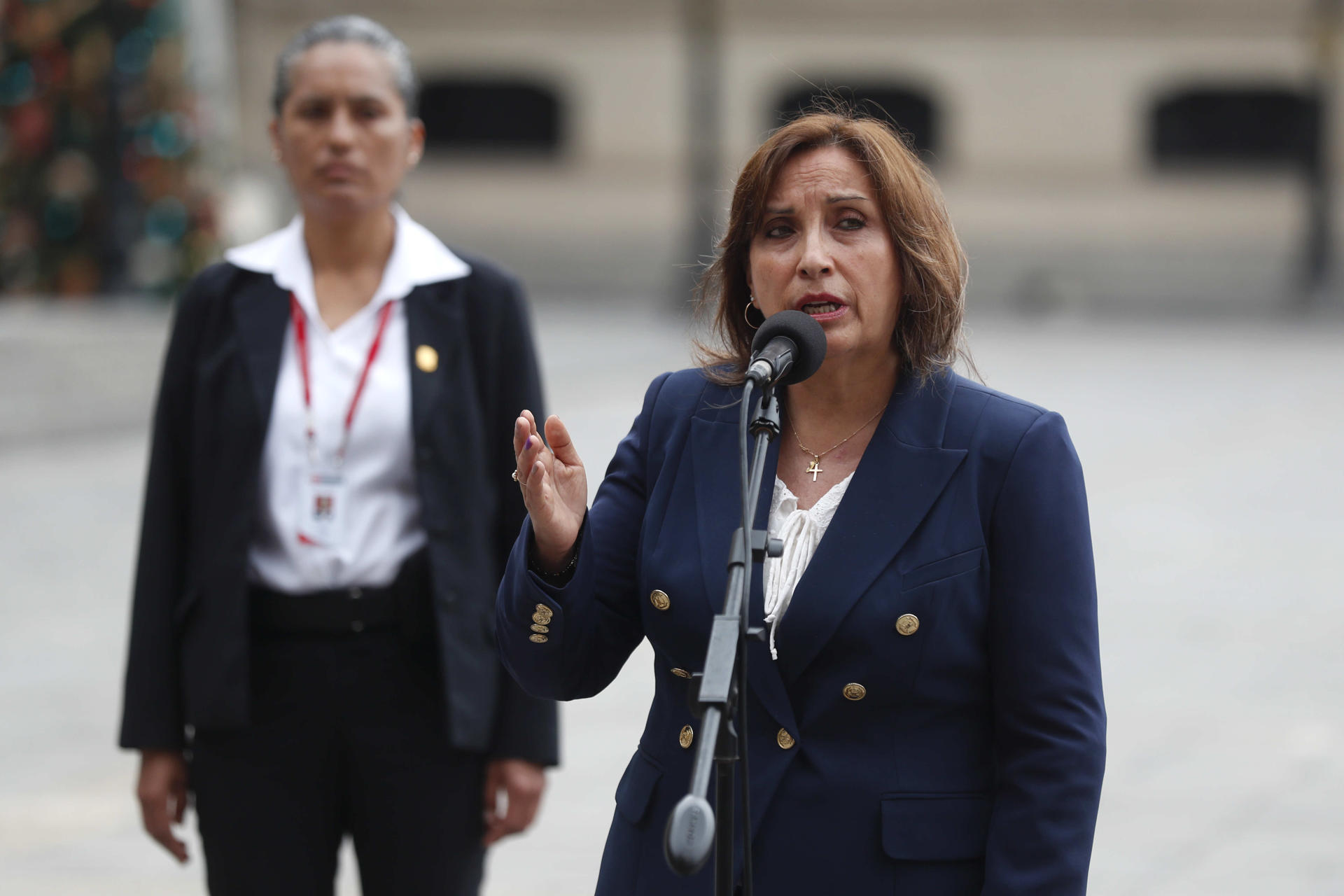 Presidenta de Perú plantea adelantar elecciones a diciembre de 2023 Presidenta de Perú plantea adelantar elecciones a diciembre de 2023