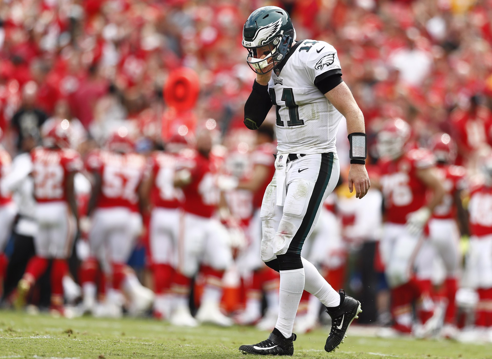 Eagles se consolidan como favoritos con barrida a los Giants