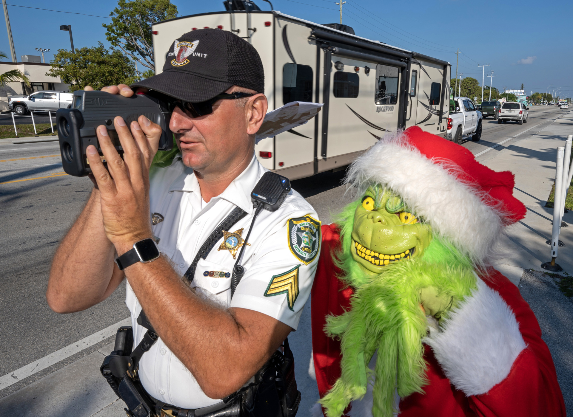 El Grinch cambia las multas de tránsito por cebollas en Florida