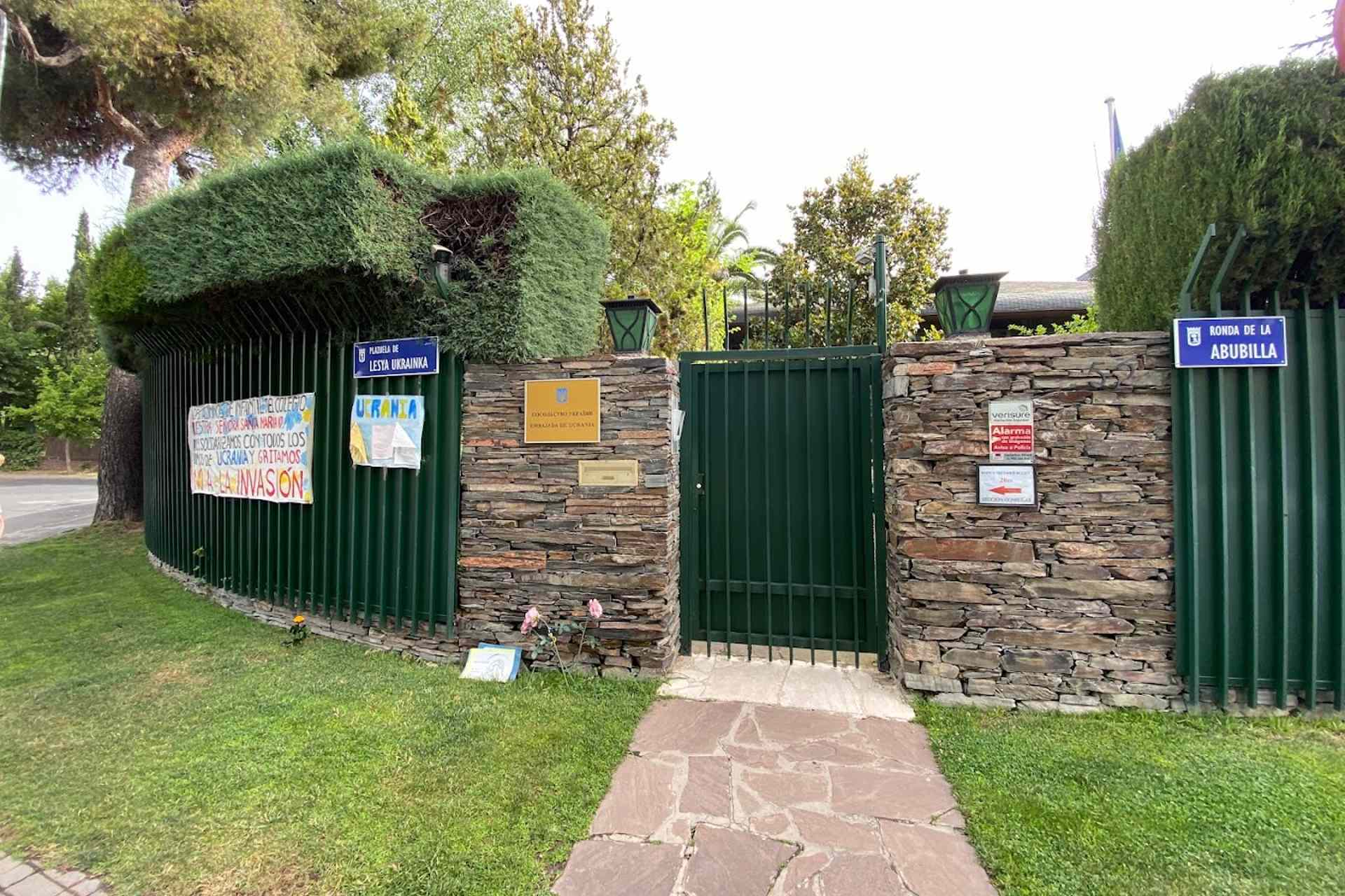 Embajada de Ucrania en Madrid recibió paquete ensangrentado Embajada de Ucrania en Madrid recibió paquete ensangrentado