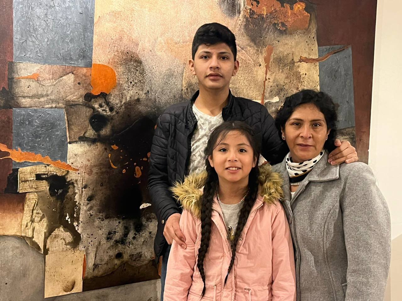 Familia de Pedro Castillo llega a México
