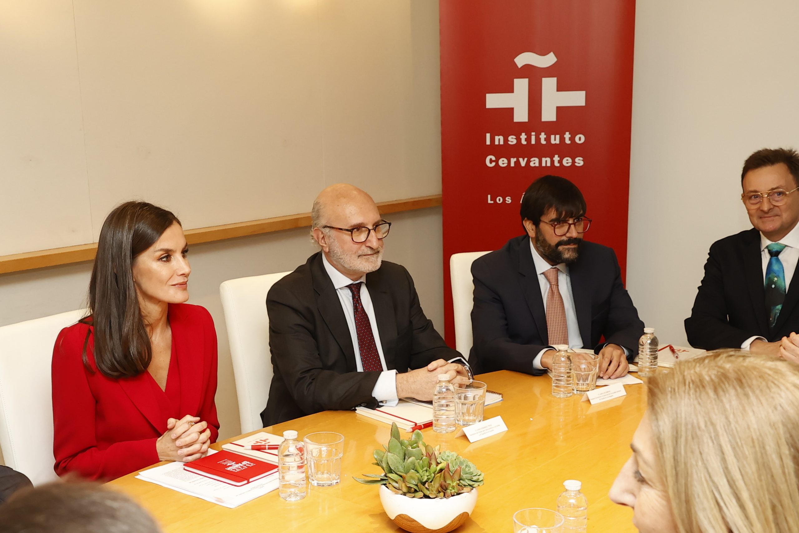 La reina Letizia preside reunión en Los Ángeles sobre el futuro del español