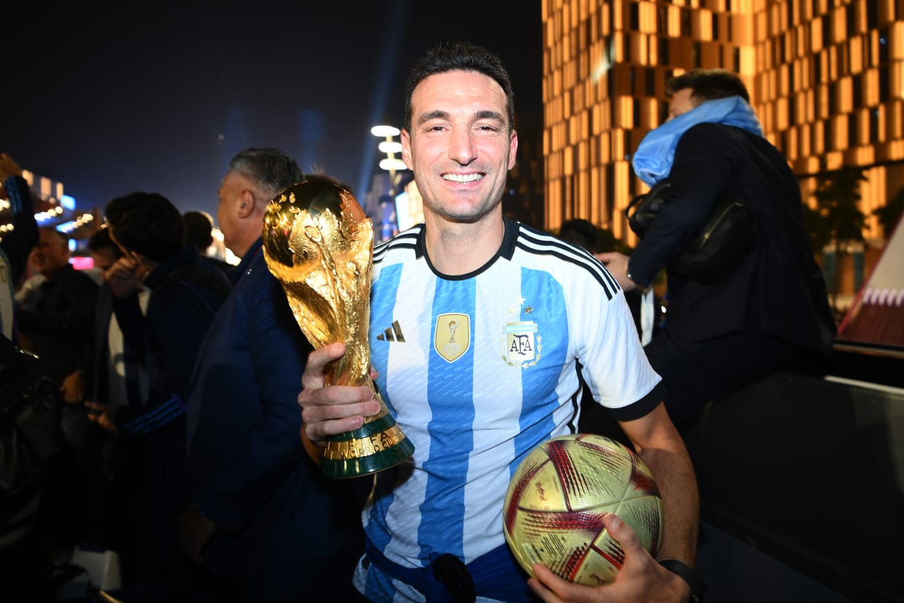 Lionel Scaloni, “eternamente agradecido” por el apoyo de la afición argentina