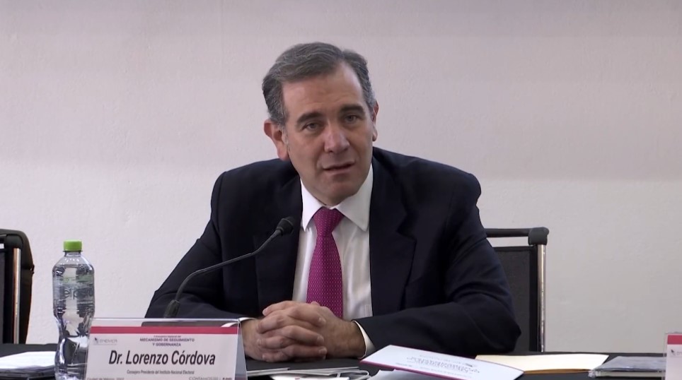 Lorenzo Córdova adelanta una “dura y ardua batalla jurídica” para defender la democracia en México