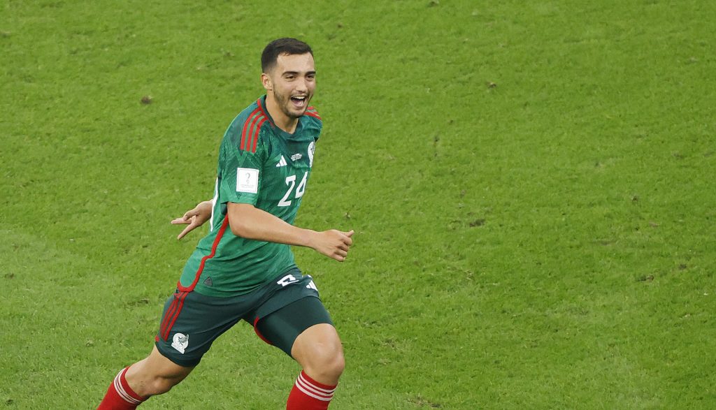 Luis Chávez pide a los clubes mexicanos facilitar la salida de jugadores a Europa - luis-chavez-1024x587