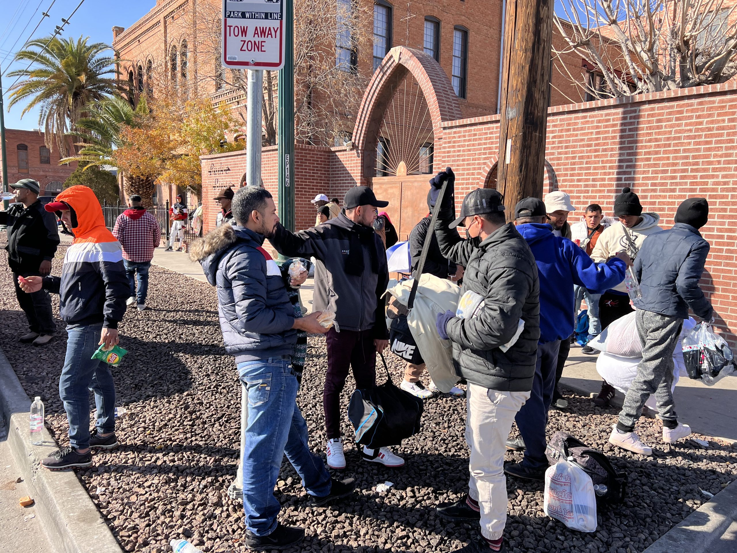 They send buses with dozens of migrants from El Paso to New York and Chicago