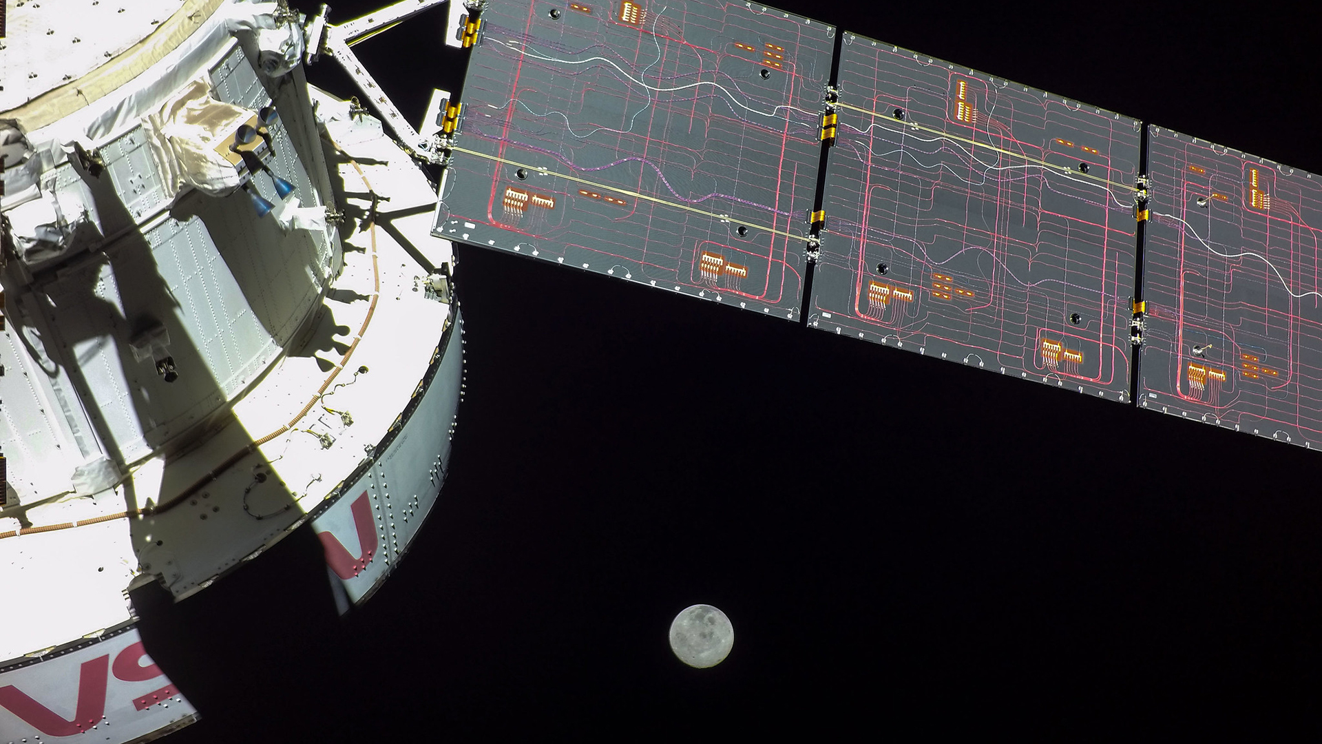 Nave Orión de Artemis I, otra vez cerca de la Luna en su regreso a Tierra Nave Orión de Artemis I, otra vez cerca de la Luna en su regreso a Tierra