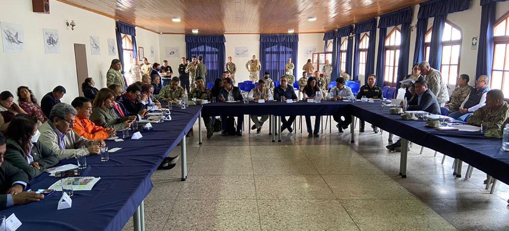 Perú declarará en emergencia red vial y Fuerzas Armadas protegerán puntos estratégicos