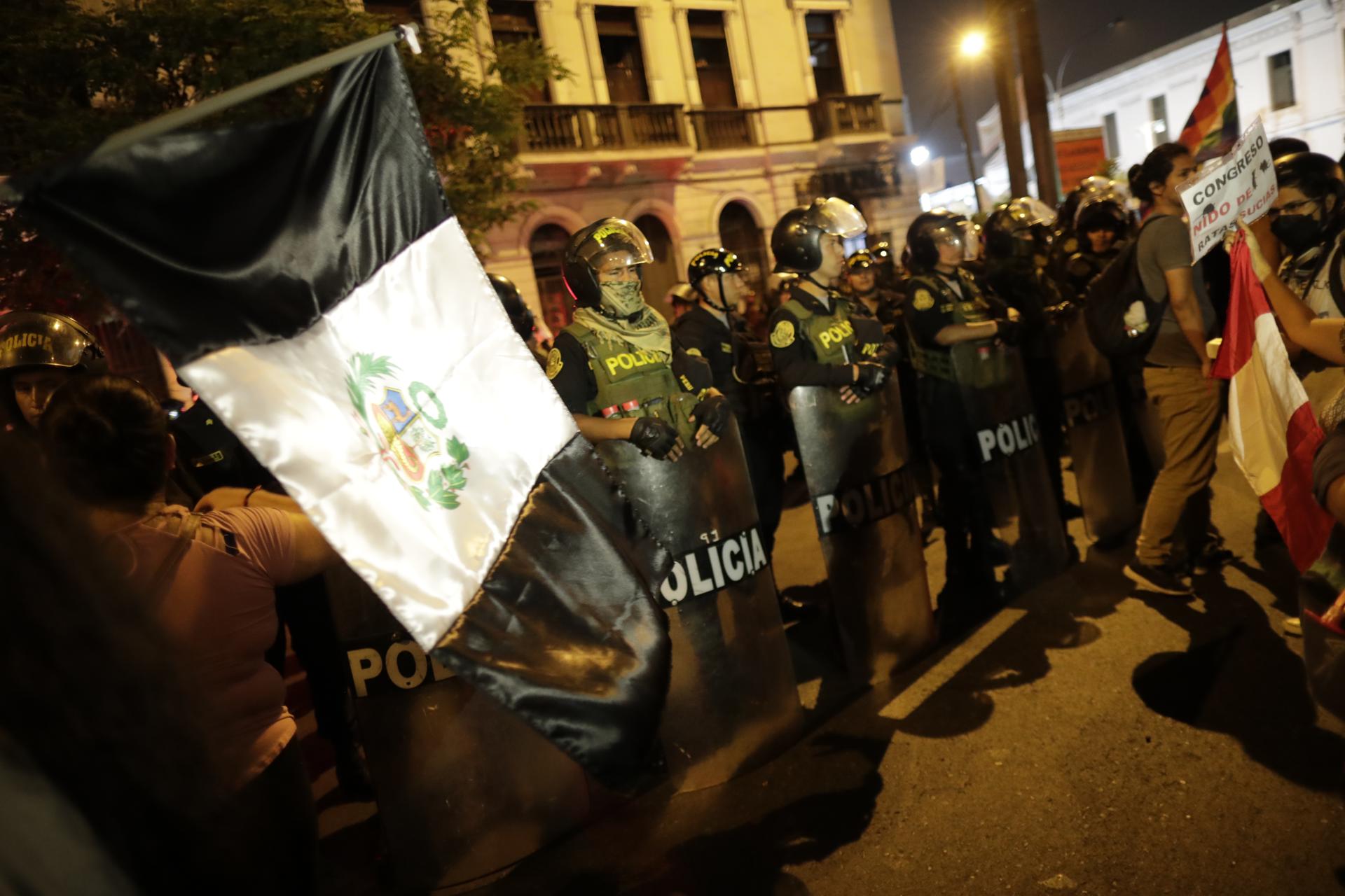 Crisis política en Perú, “por golpe del conservadurismo”: AMLO Crisis política en Perú, “por golpe del conservadurismo”: AMLO