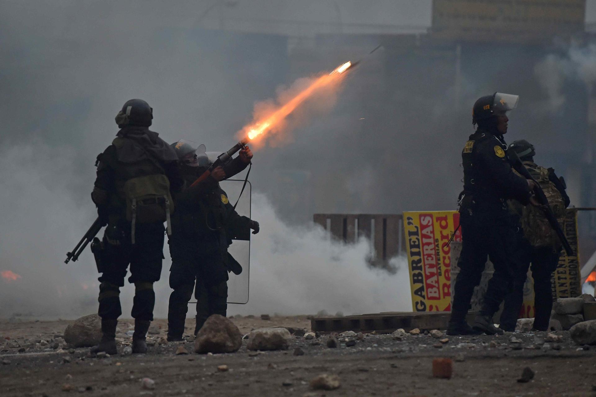 Gobierno de Perú declara el estado de emergencia en todo el país por 30 días Gobierno de Perú declara el estado de emergencia en todo el país por 30 días