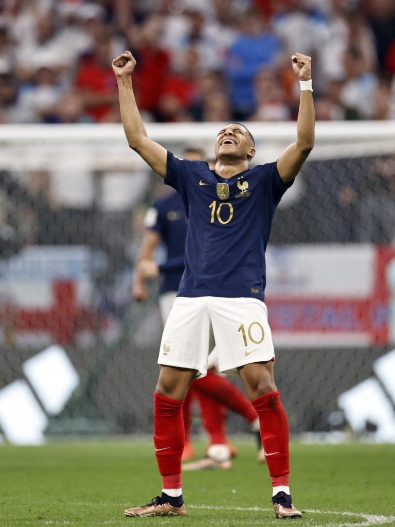 Qatar: Entre el sueño y un reinado - qatar-entre-el-sueno-y-un-reinado-2-768x1024