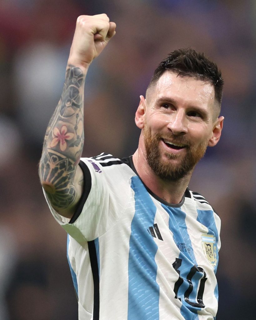 Qatar: Entre el sueño y un reinado - qatar-entre-el-sueno-y-un-reinado-819x1024