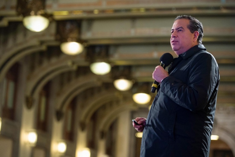 El que participa en una encuesta tiene que aceptar resultados: AMLO a Mejía Berdeja tras disgusto por encuesta de Morena