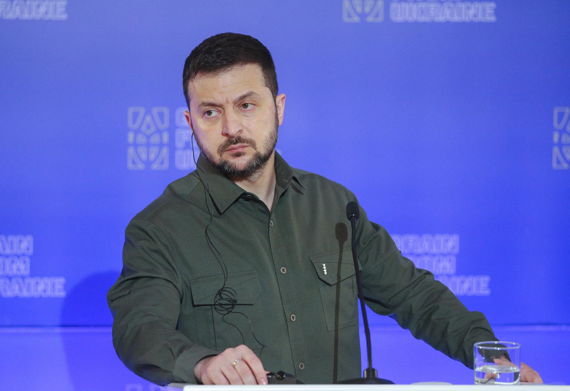 Zelenski pide a ucranianos estar preparados para ataques con misiles rusos Zelenski pide a ucranianos estar preparados para ataques con misiles rusos