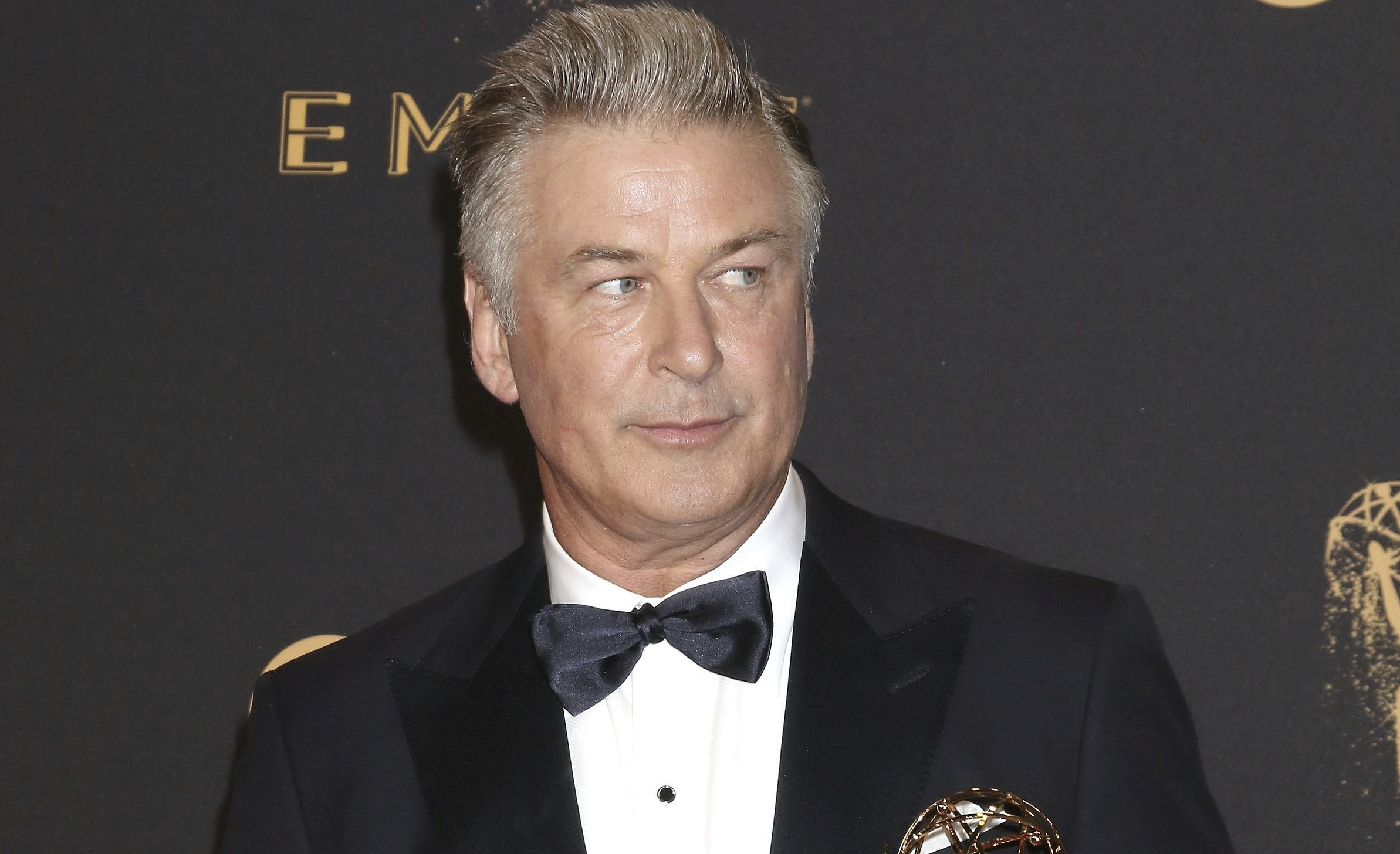 Fiscal formaliza los cargos contra Alec Baldwin por la muerte de Halyna Hutchins