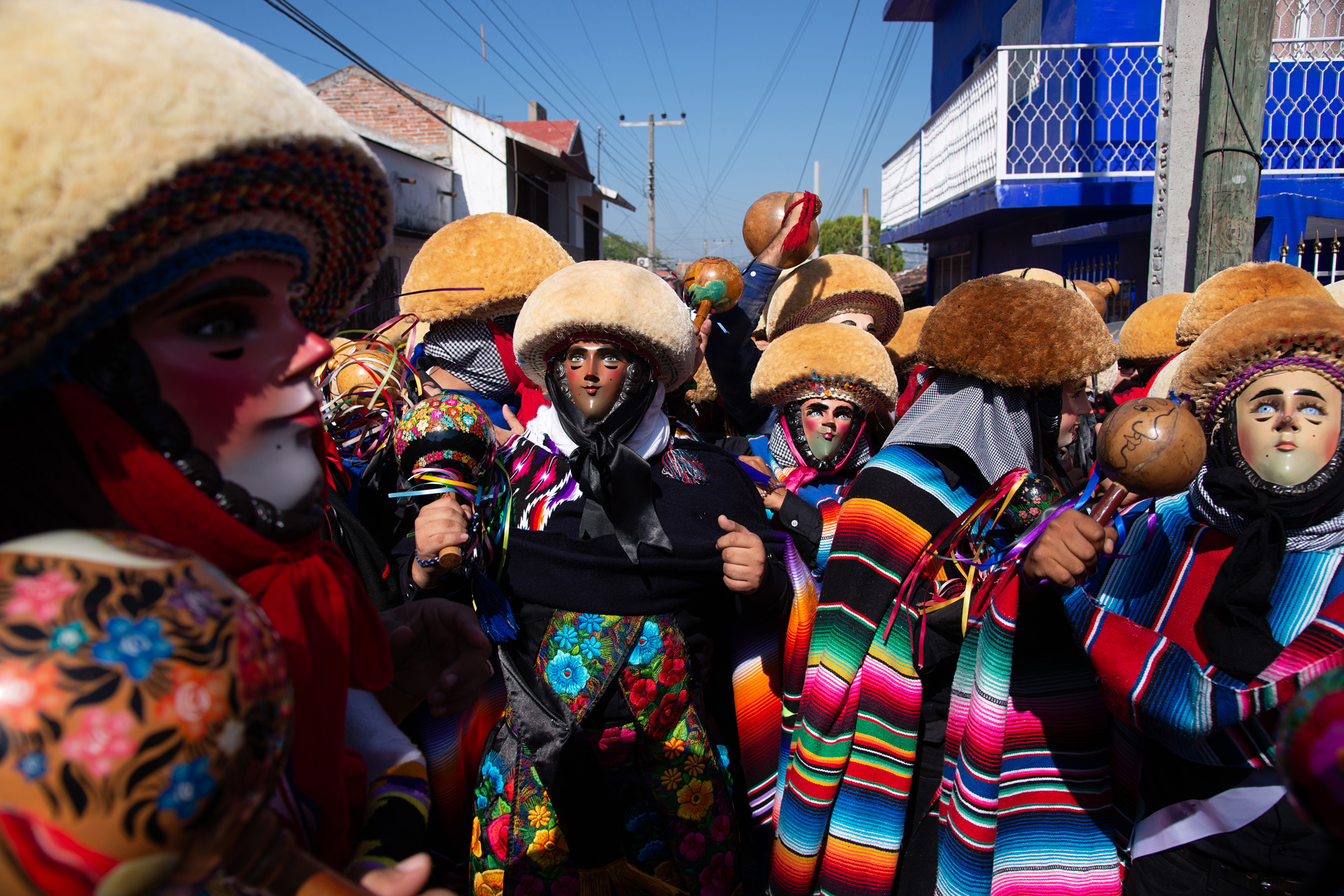 Alrededor de 10 mil bailarines participan en ofrenda colectiva en Chiapa de Corzo