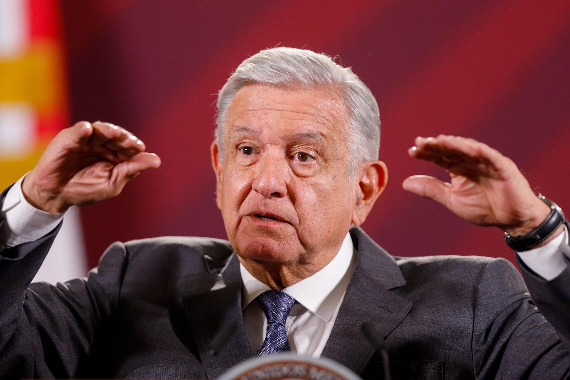 AMLO cuestiona “silencio” de ONU, OEA y Eurocámara en crisis de Perú AMLO cuestiona “silencio” de ONU, OEA y Eurocámara en crisis de Perú