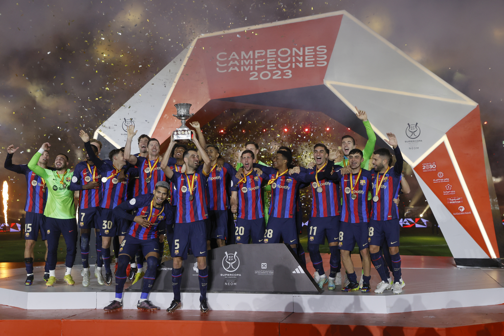Barcelona acaba con su sequía de títulos y gana la Supercopa de España