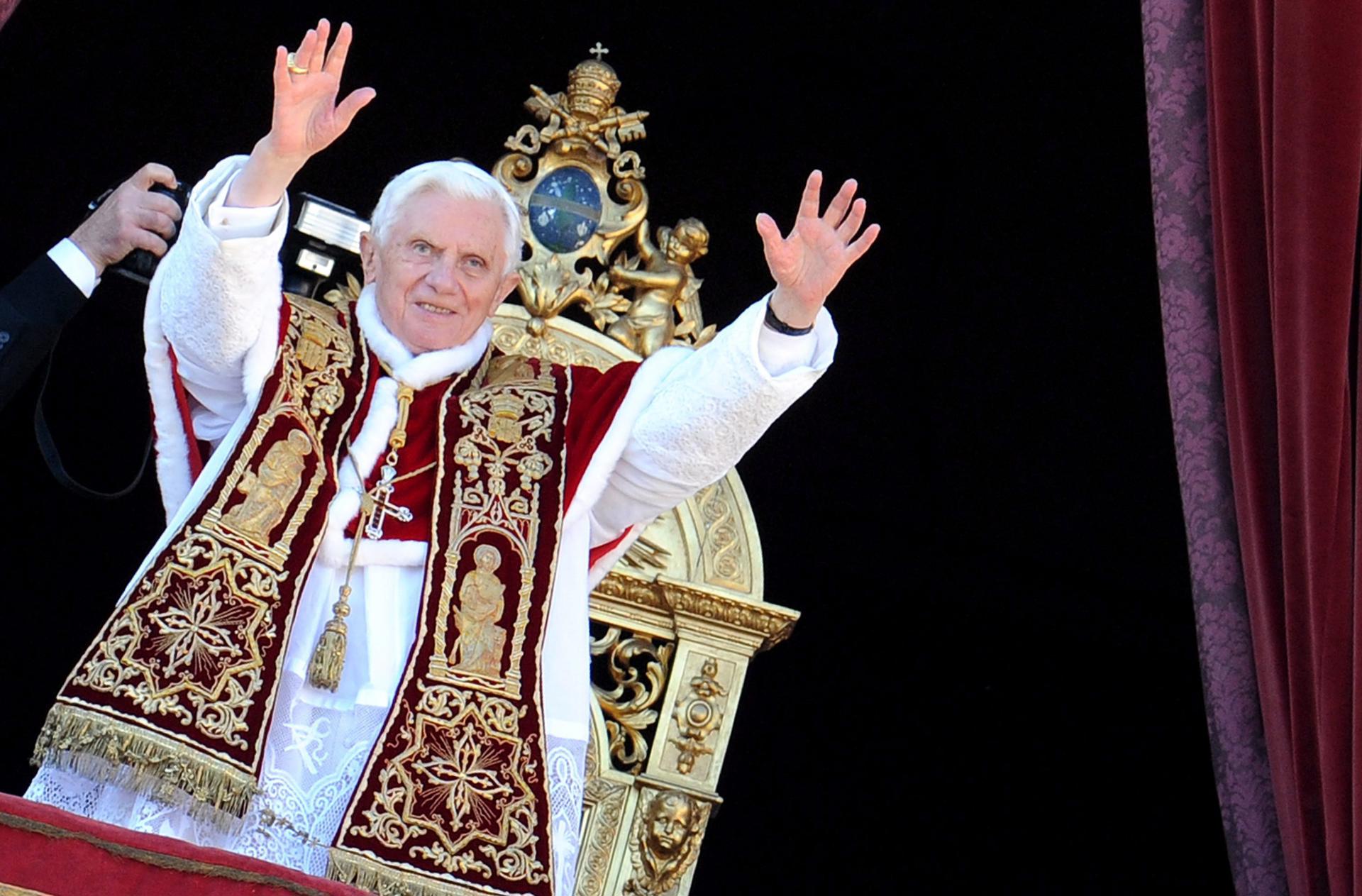 Papa Francisco expresa su “afecto, gratitud y admiración” por Benedicto XVI a un año de su muerte