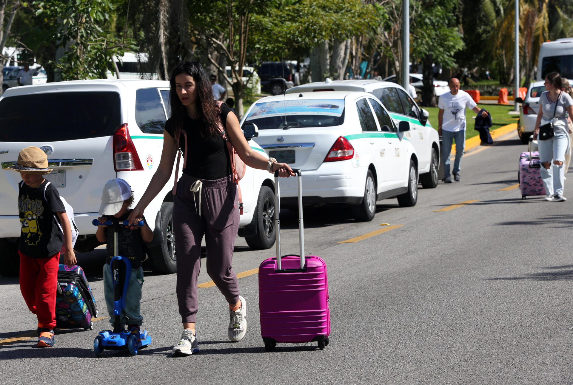 AMLO niega afectación tras alerta de EE.UU. por conflicto de taxis en Cancún AMLO niega afectación tras alerta de EE.UU. por conflicto de taxis en Cancún