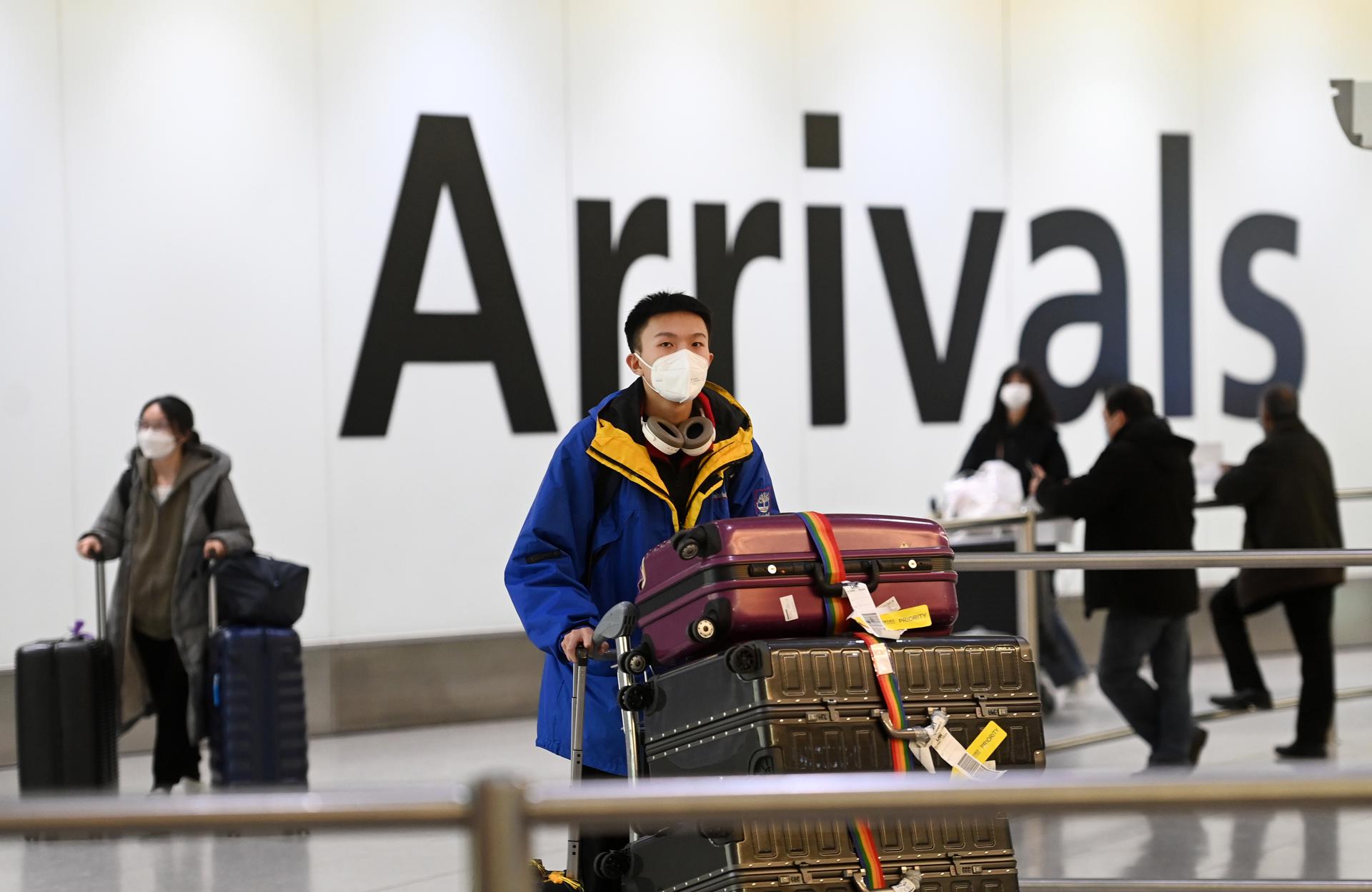 OMS alerta sobre aumento de casos de subvariante XBB.1.5 en Europa y EE.UU.