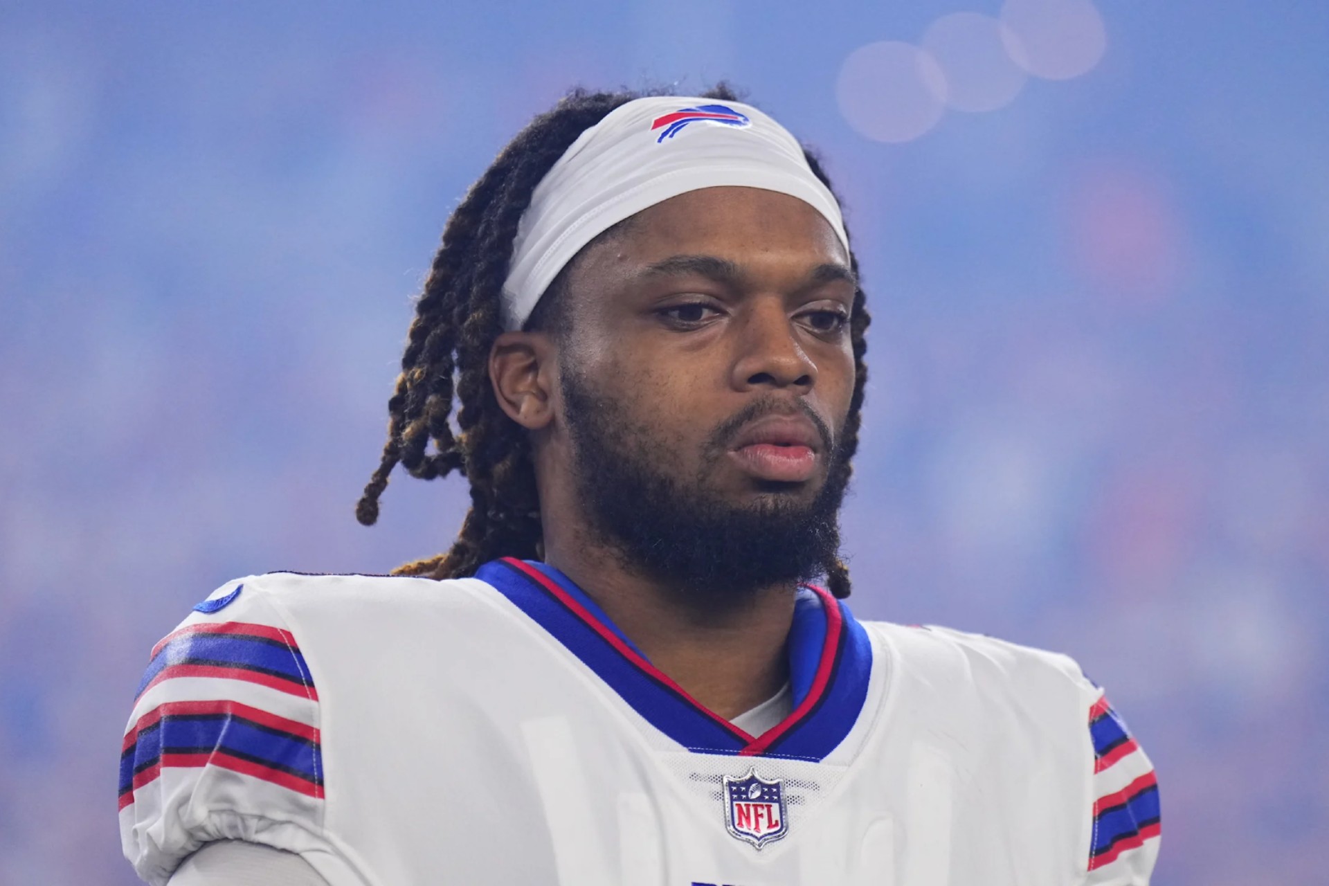 NFL  Damar Hamlin: ¿Quién es el jugador de los Bills que tuvo que ser  asistido por reanimación respiratoria?