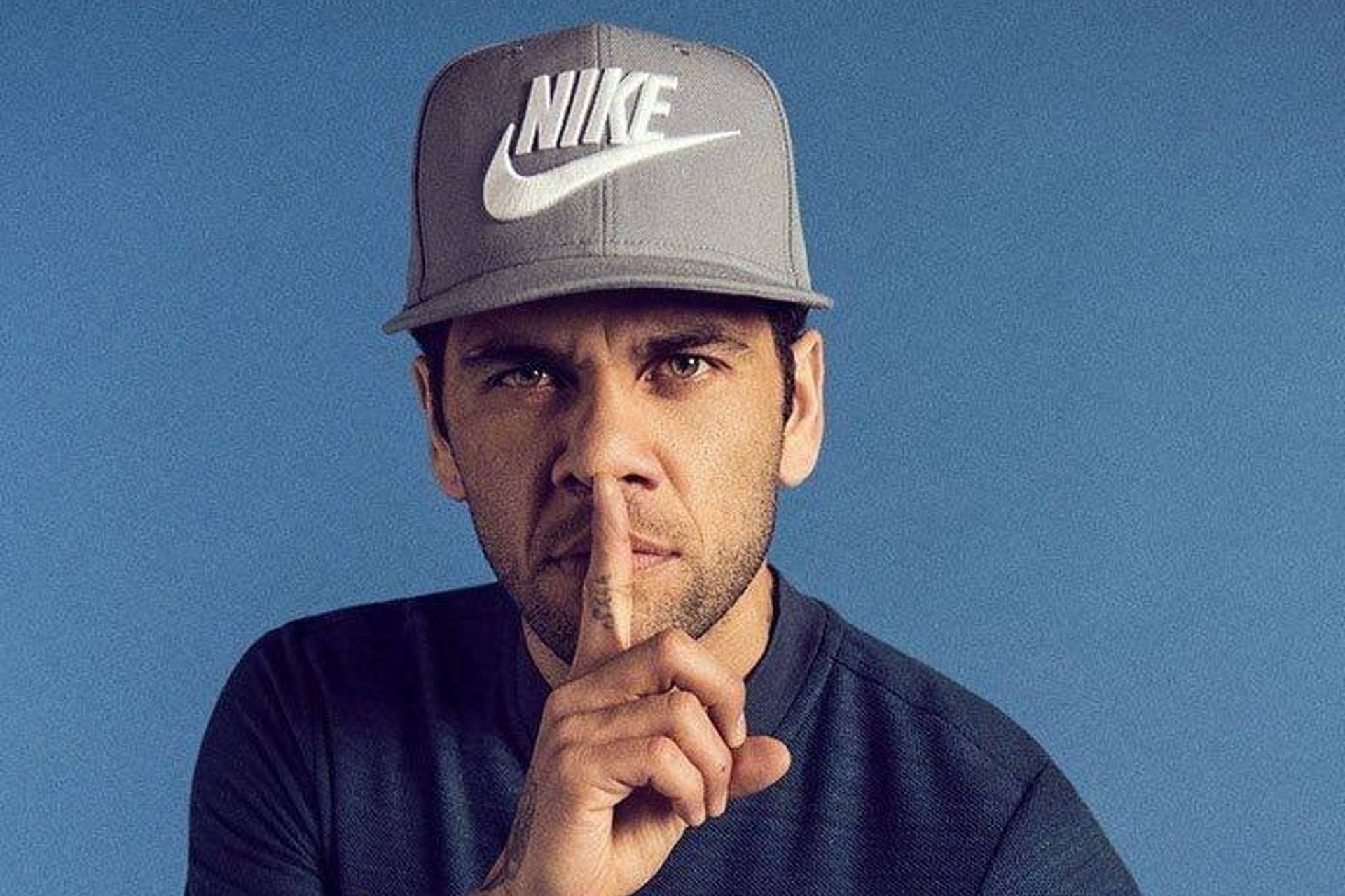 Fiscalía pide 9 años de cárcel para Dani Alves por violar a joven en discoteca de Barcelona