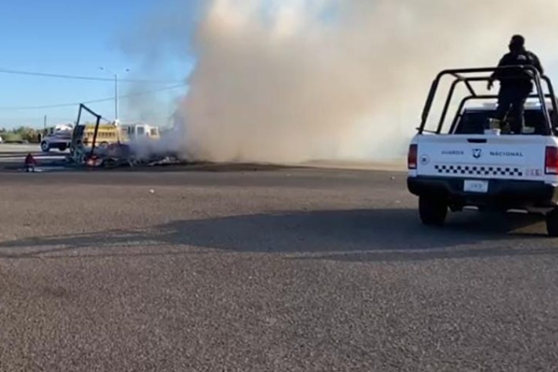 Sujetos armados realizan bloqueos carreteros en El Fuerte, Sinaloa