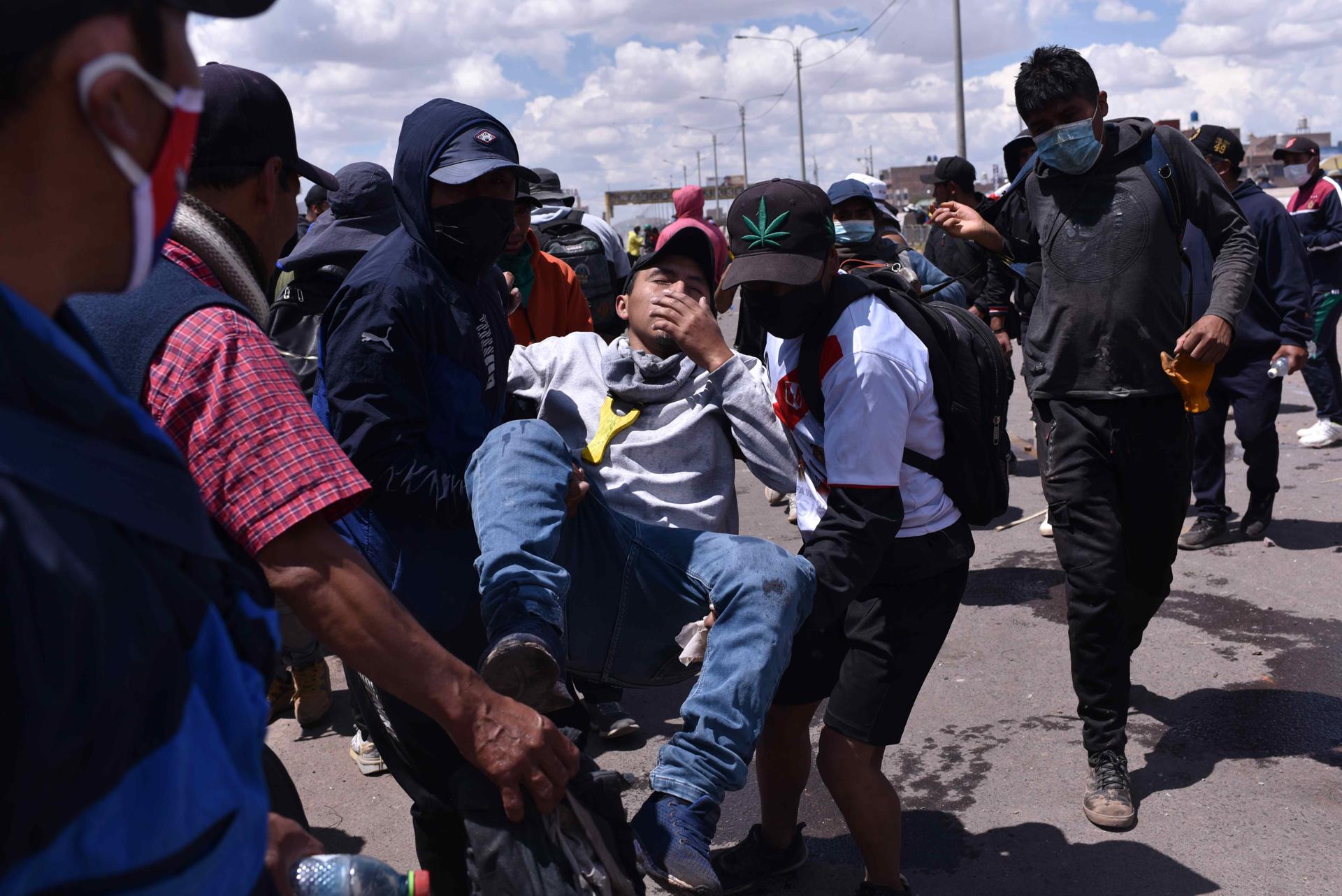 Murieron 17 manifestantes en la jornada más sangrienta de protestas en Perú Murieron 17 manifestantes en la jornada más sangrienta de protestas en Perú