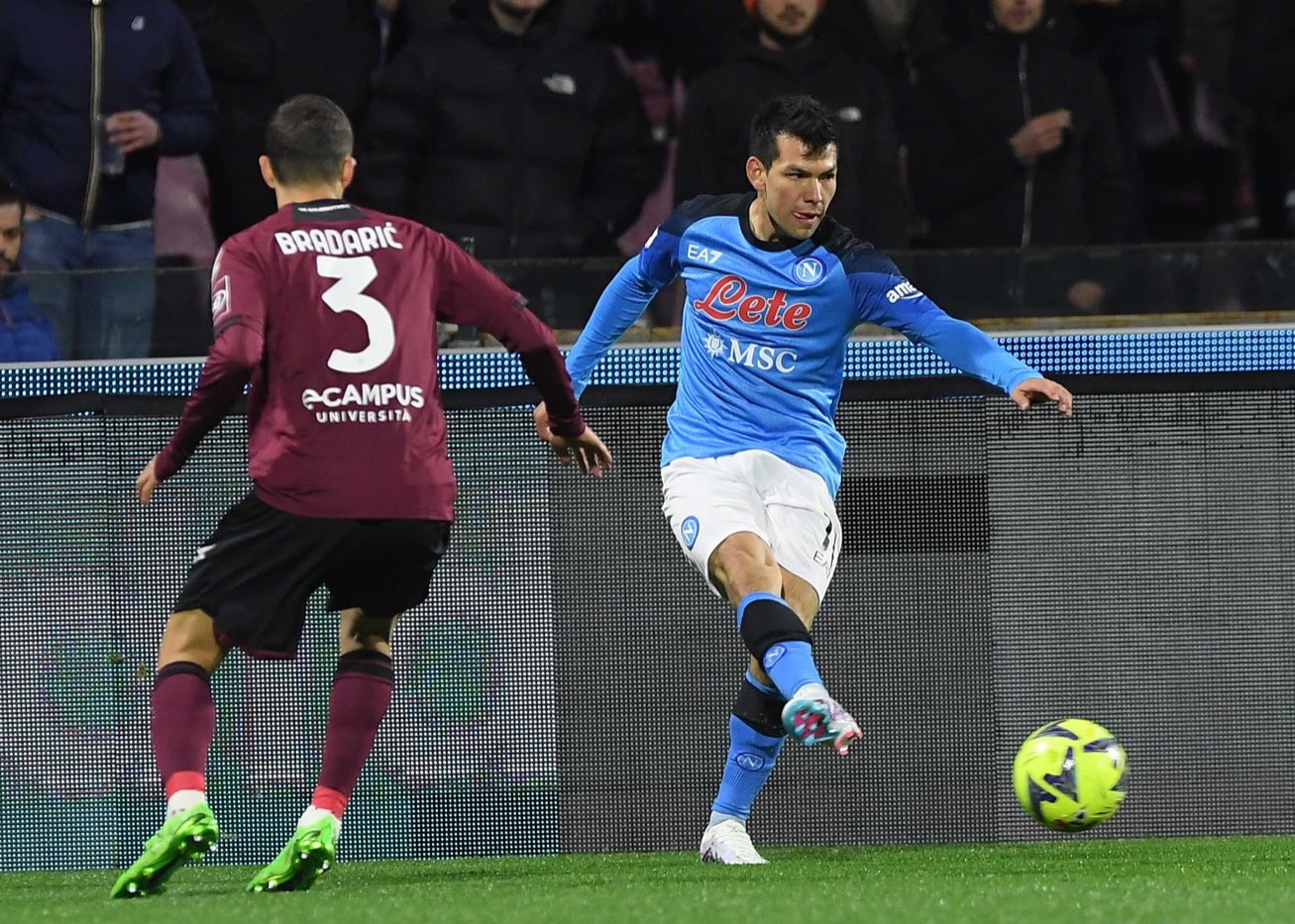 Napoli de ‘Chucky’ vence al Salernitana de Ochoa