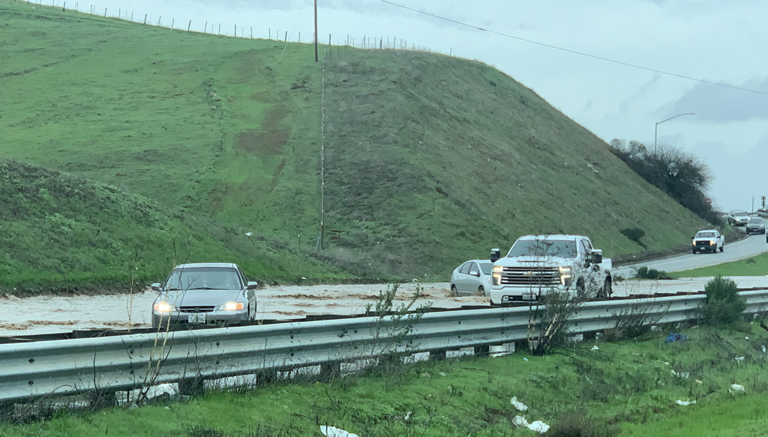 Desalojan ciudad donde vive el príncipe Harry por tormentas Desalojan ciudad donde vive el príncipe Harry por tormentas