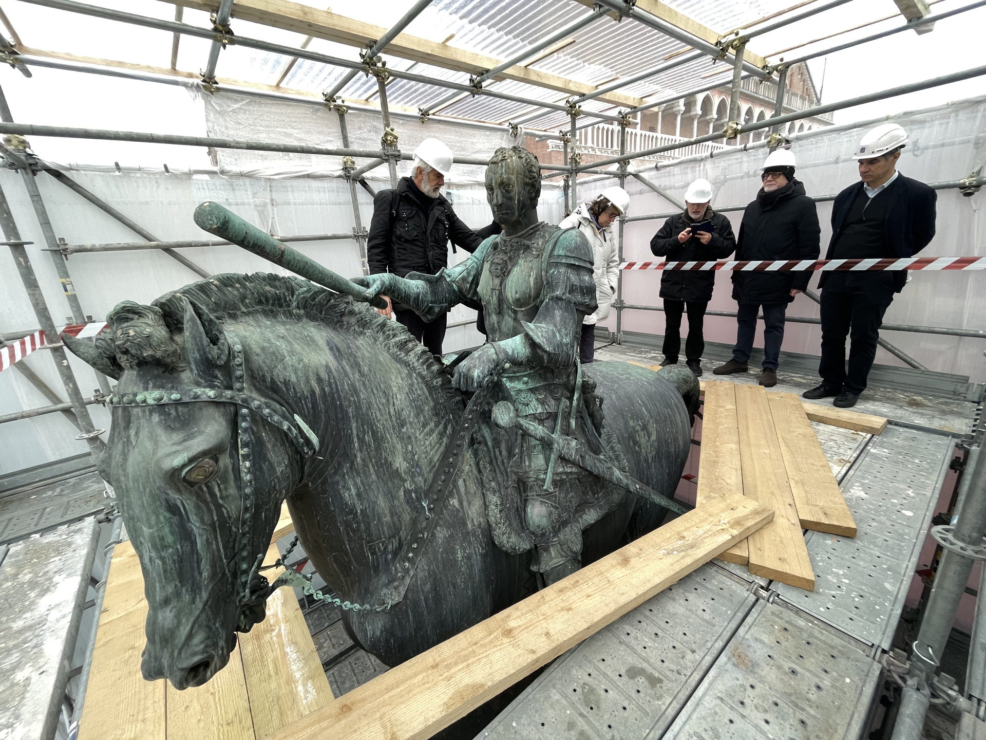 La estatua del condotiero Gattamelata, de Donatello, a revisión “médica”