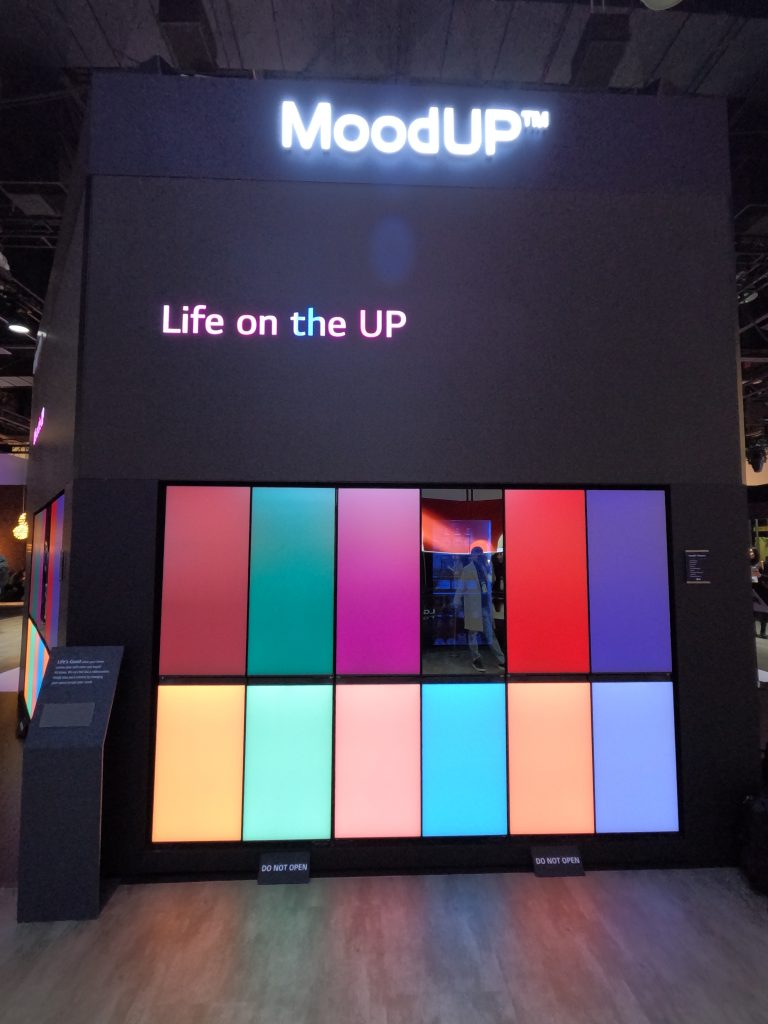 Cinco gadgets presentados en el CES que no sabías que necesitas - lg-moodup-768x1024