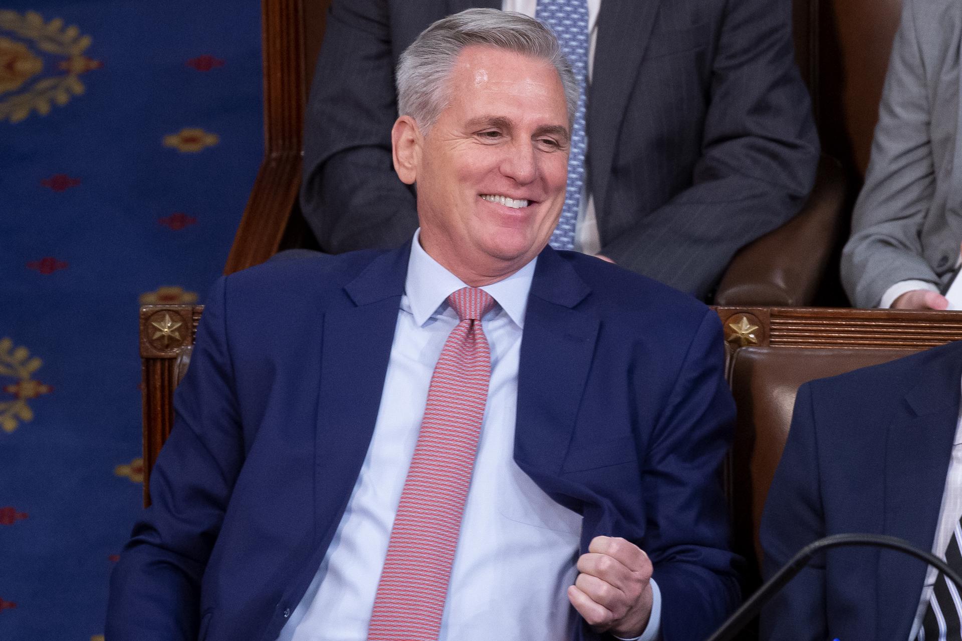 Trump pide a los republicanos que cierren la crisis y apoyen a McCarthy