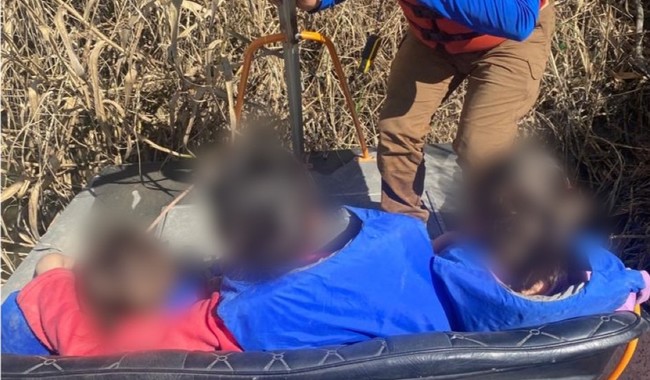 #Video Rescatan a niñas migrantes varadas en islote del Río Bravo #Video Rescatan a niñas migrantes varadas en islote del Río Bravo