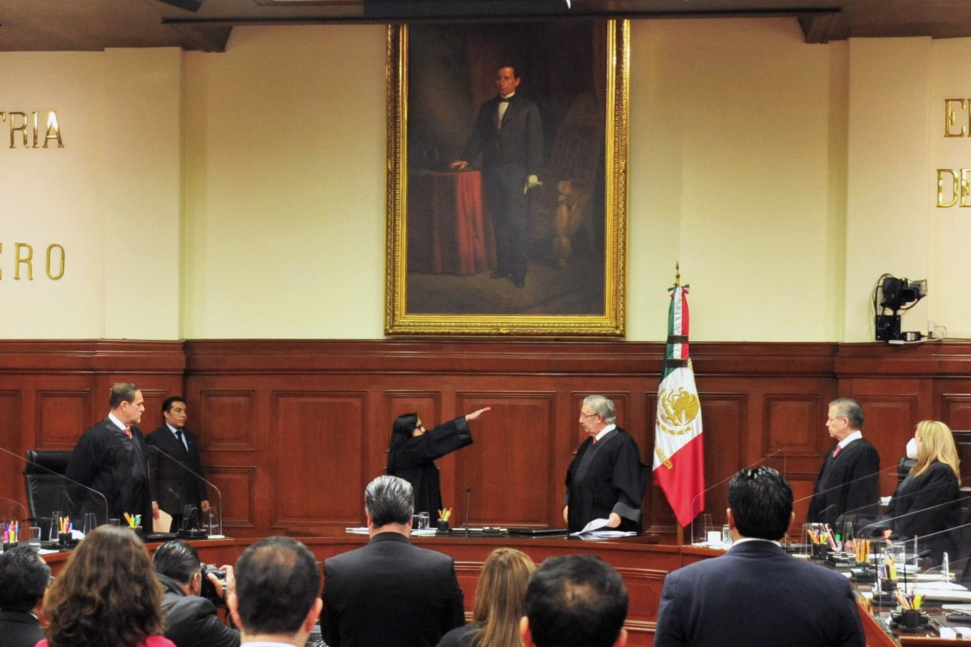 Empresarios advierten que SCJN afronta reto de la autonomía Empresarios advierten que SCJN afronta reto de la autonomía