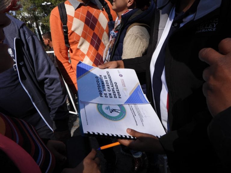 Exigen a AMLO intervenir en búsqueda de activistas desaparecidos entre Michoacán y Colima - oficio-entregado-a-amlo-para-busqueda-de-defensores-de-derechos-humanos-desaparecidos