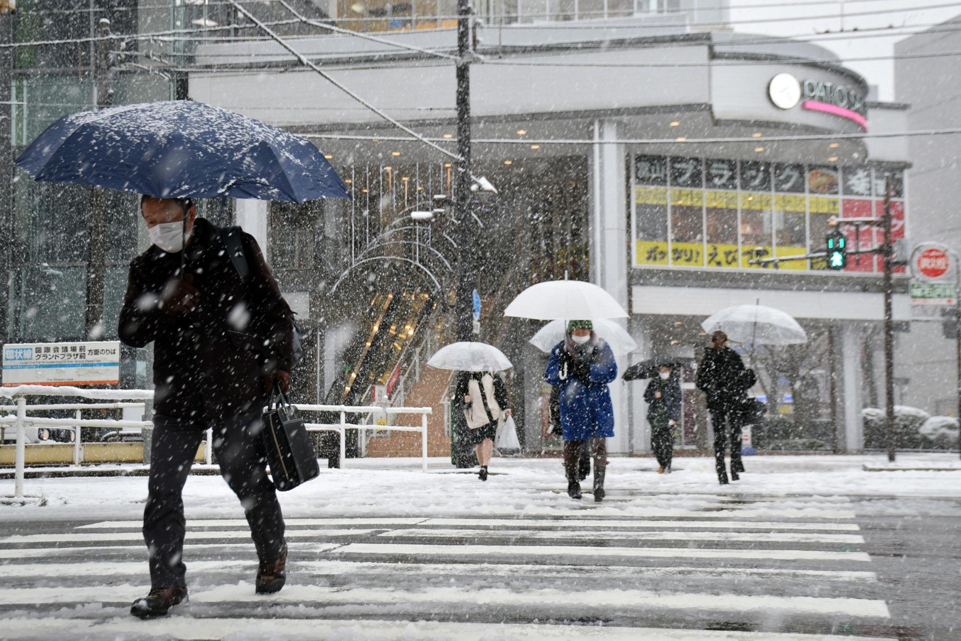 De Japón a Suiza, bajo frío extremo: otra cara de la crisis climática