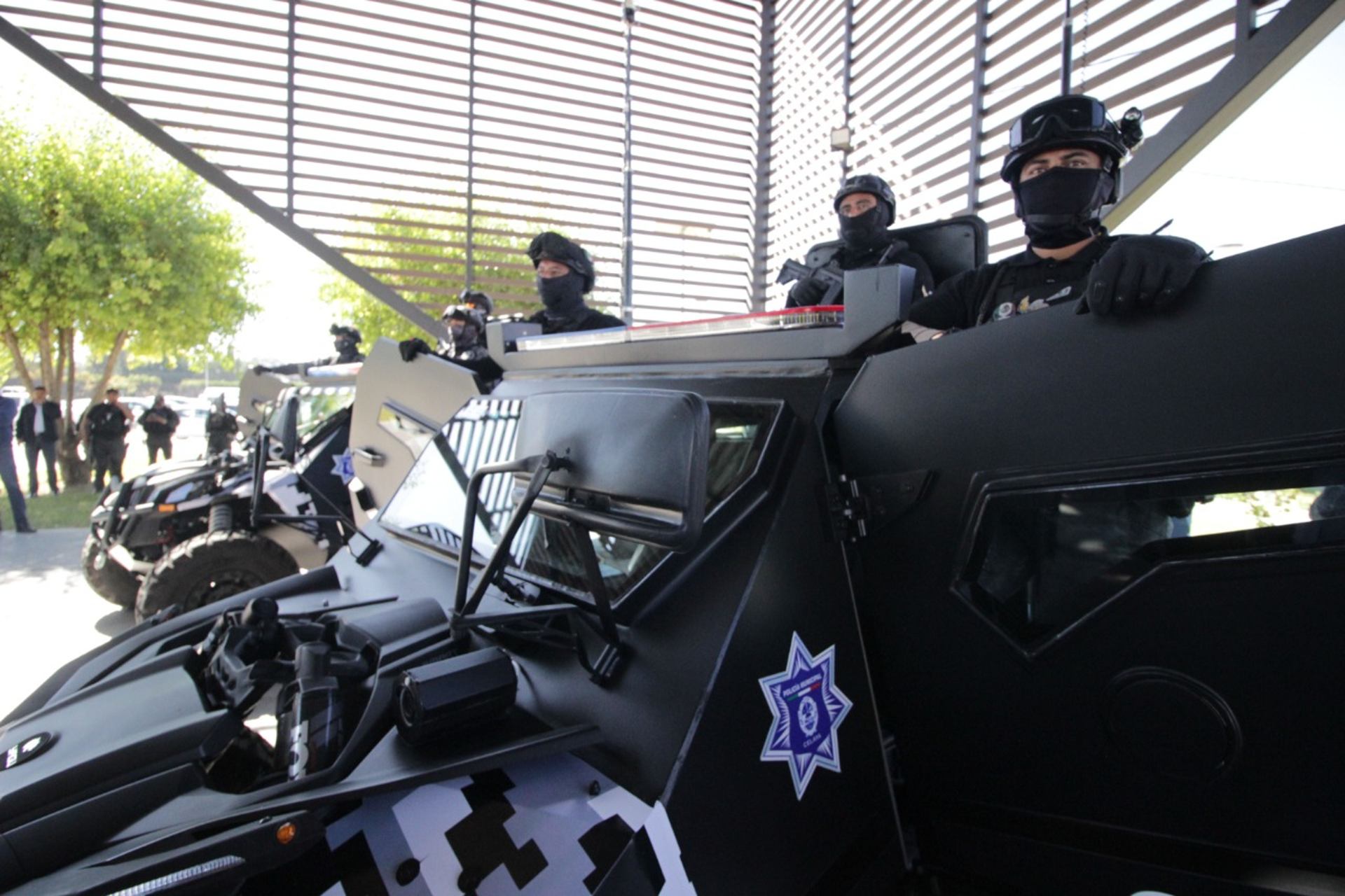 Dan de baja a 30 policías municipales en Celaya, Guanajuato