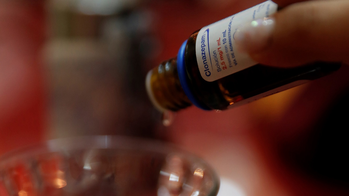 Policías patrullan zonas en CDMX donde se reportan retos con clonazepam y otros medicamentos Policías patrullan zonas en CDMX donde se reportan retos con clonazepam y otros medicamentos