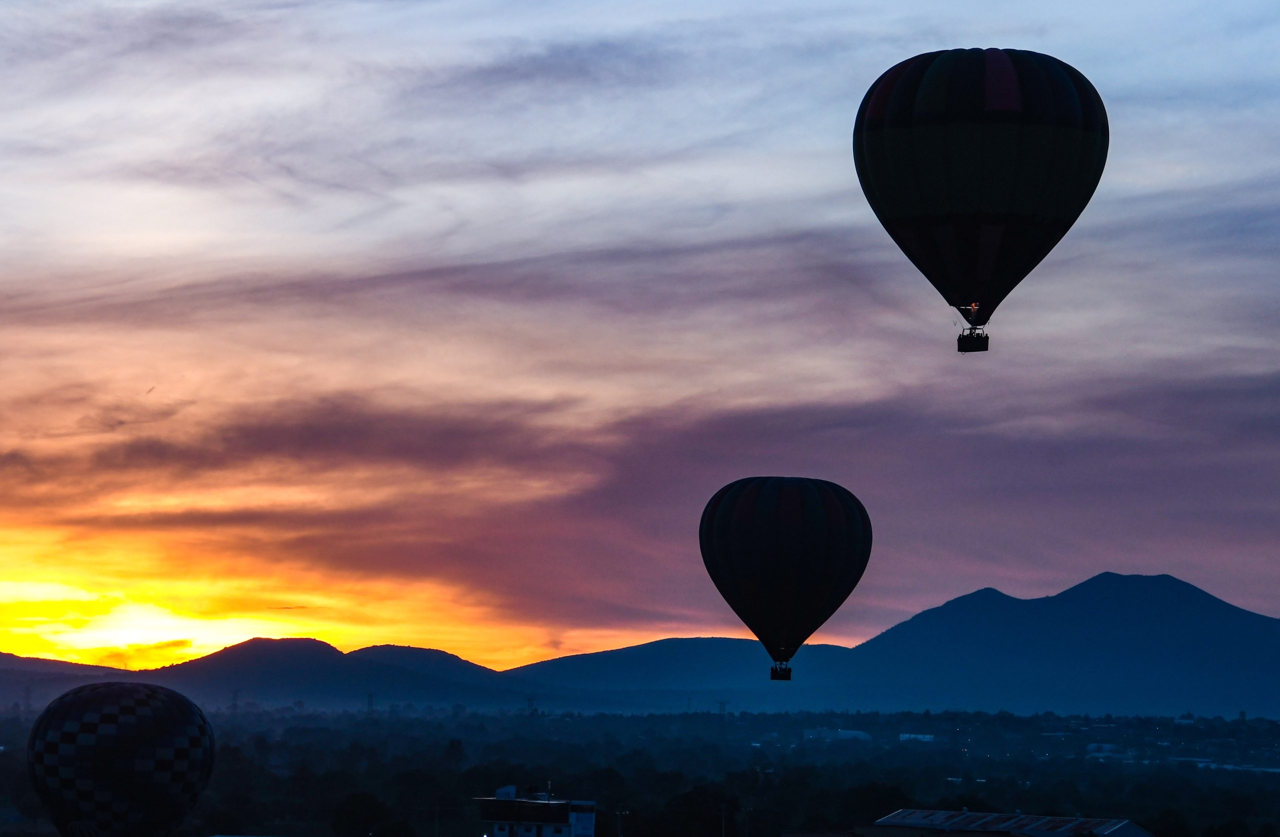 La caída de globos aerostáticos en Teotihuacán