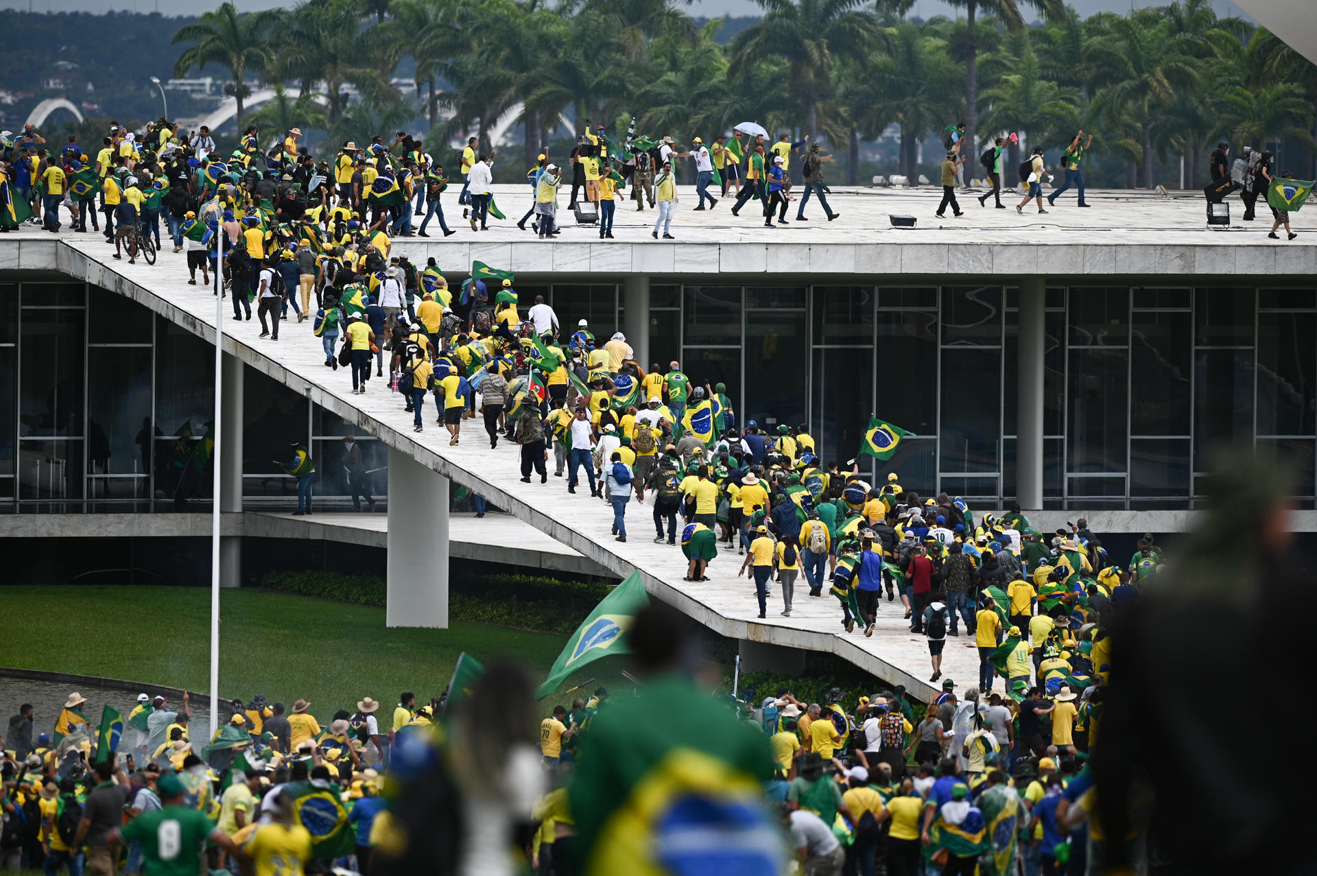 Seguidores de Bolsonaro invaden Congreso de Brasil en manifestación contra Lula