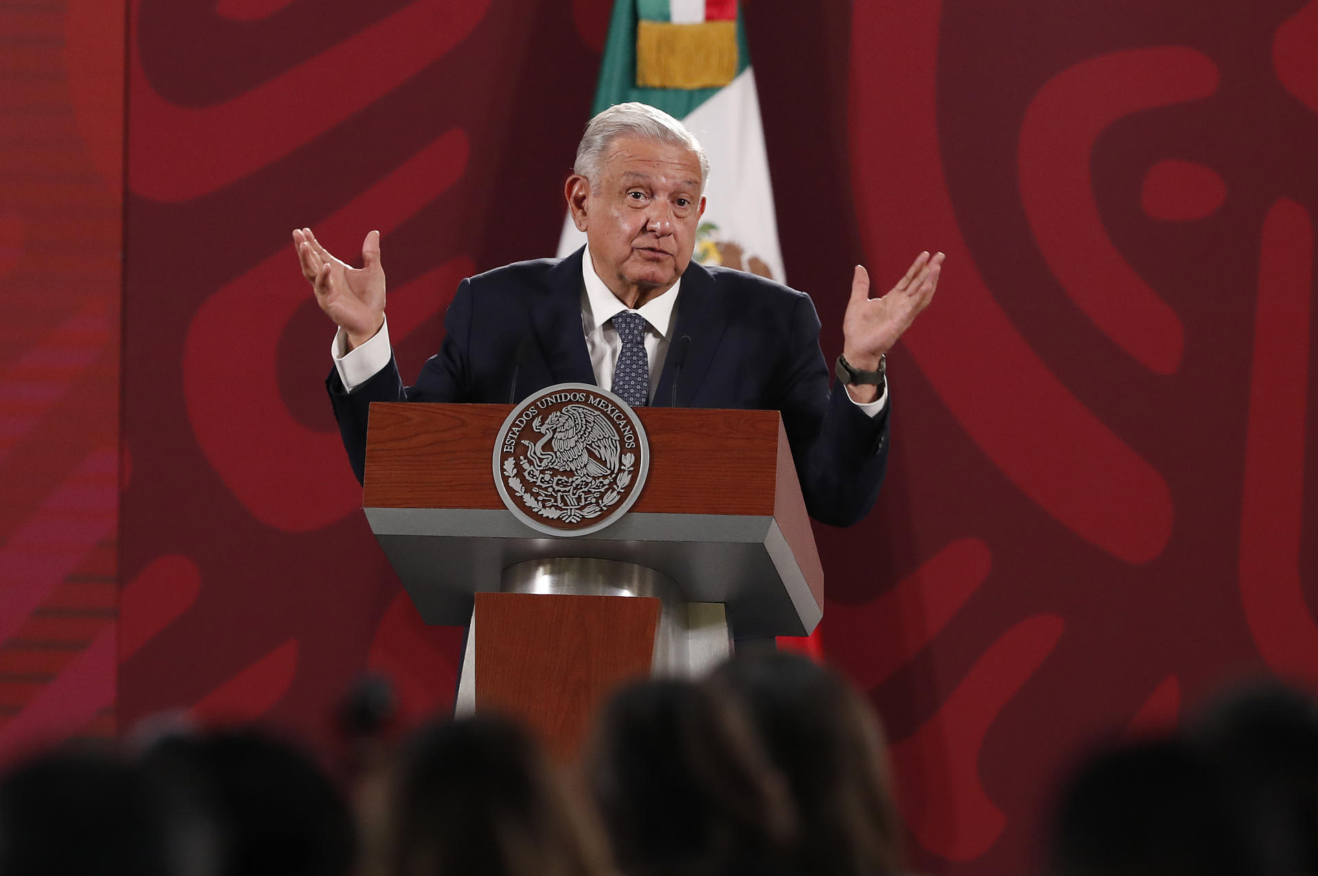 Diálogo sí, pero quieren regresar a ‘moches’: AMLO a oposición que busca reconciliación