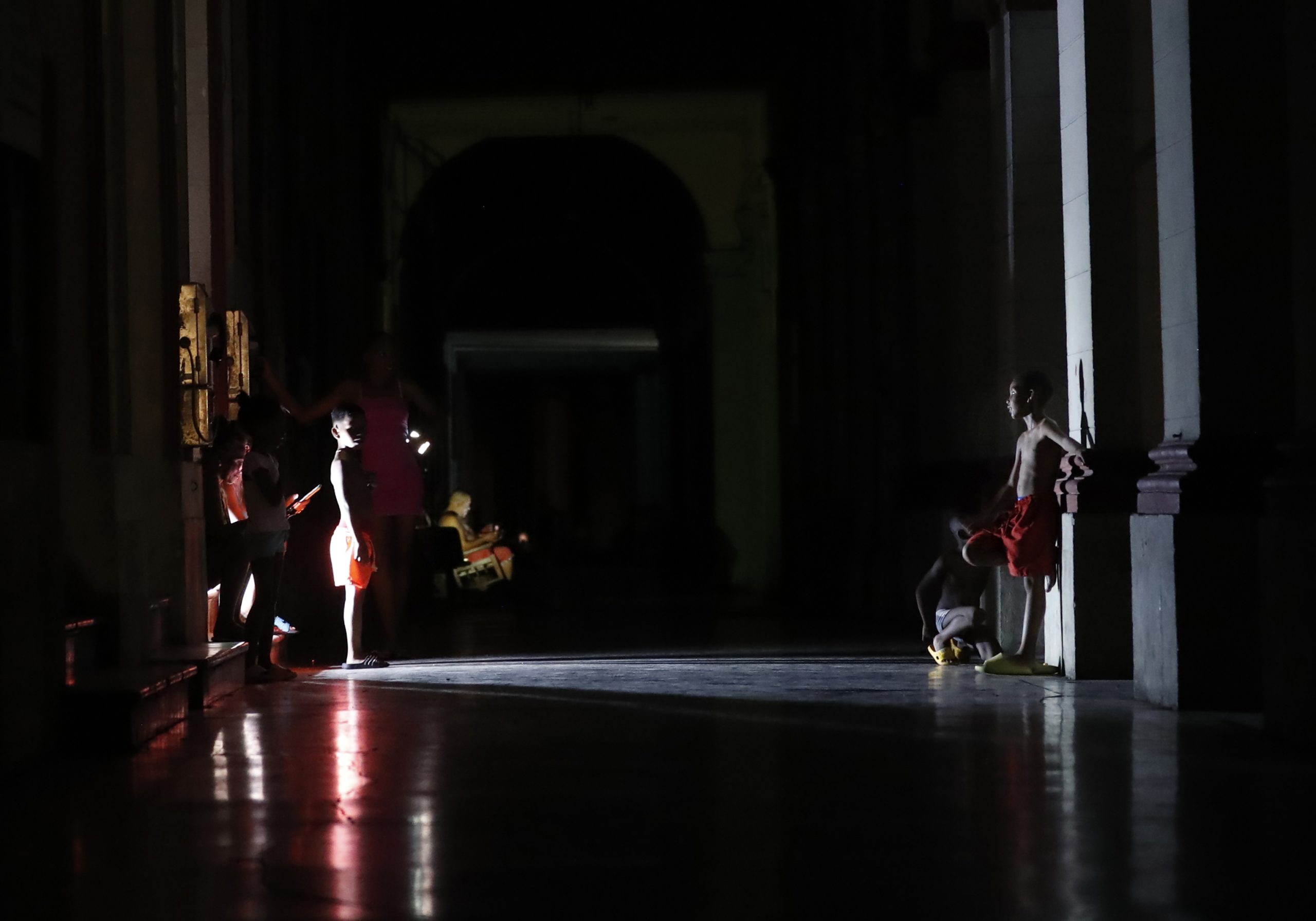 Empresa eléctrica informa sobre fallo en casi toda Cuba, el segundo en cinco días Empresa eléctrica informa sobre fallo en casi toda Cuba, el segundo en cinco días