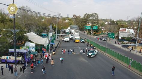 Bloquean Viaducto Tlalpan por desaparición de la joven Carolina Islas