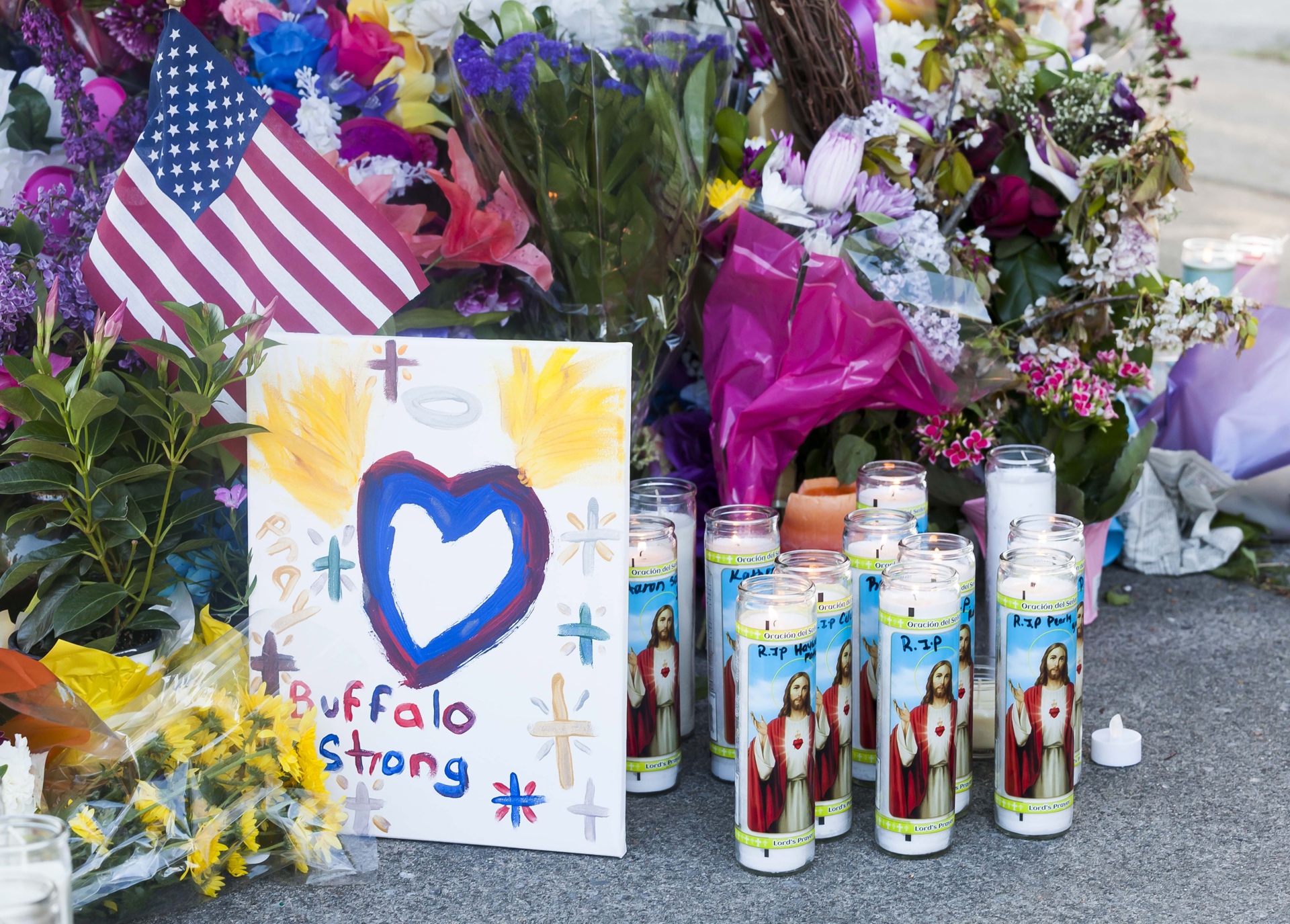 Cadena perpetua al autor de la matanza racista en supermercado de Buffalo Cadena perpetua al autor de la matanza racista en supermercado de Buffalo