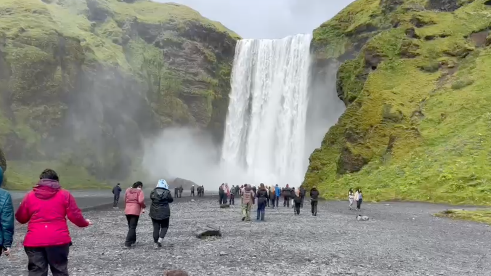 Islandia y sus 10 mil cascadas