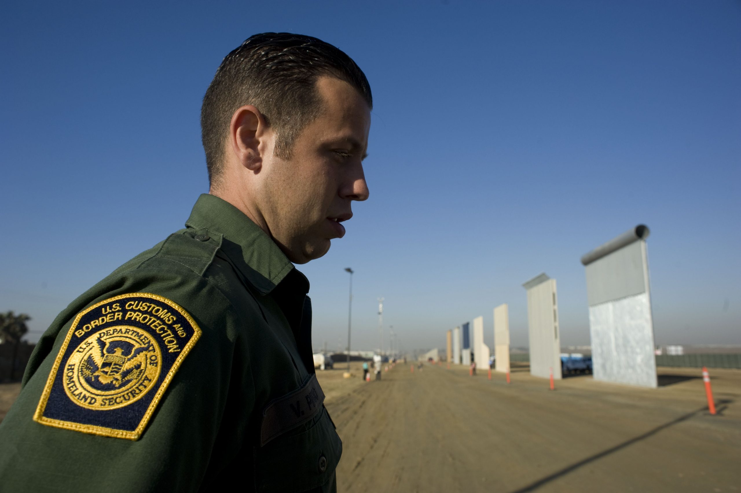 Agentes de CBP descubren ketamina oculta en un mueble enviado desde Bélgica