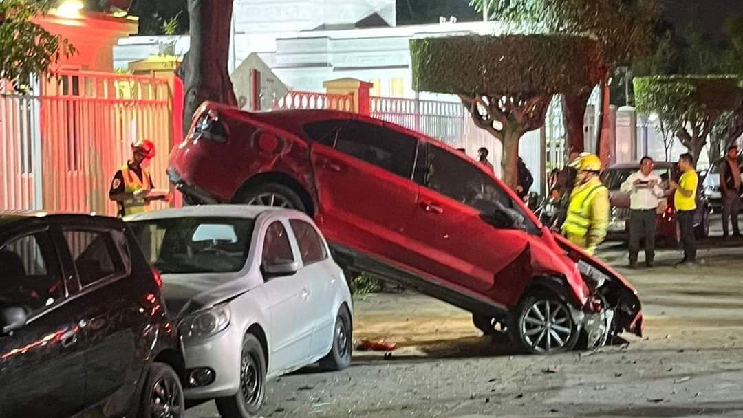#Video Renuncia funcionario de Oaxaca tras chocar en estado de ebriedad #Video Renuncia funcionario de Oaxaca tras chocar en estado de ebriedad